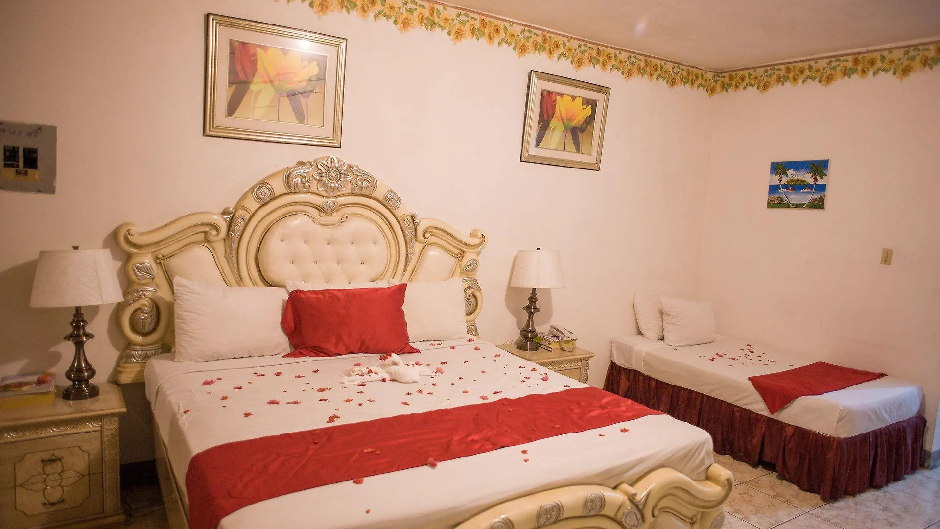 Glorianna Hotel kontakter